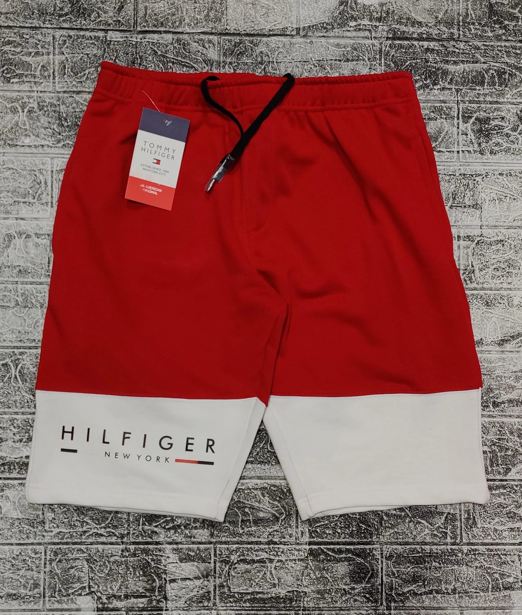 Tommy Hilfiger