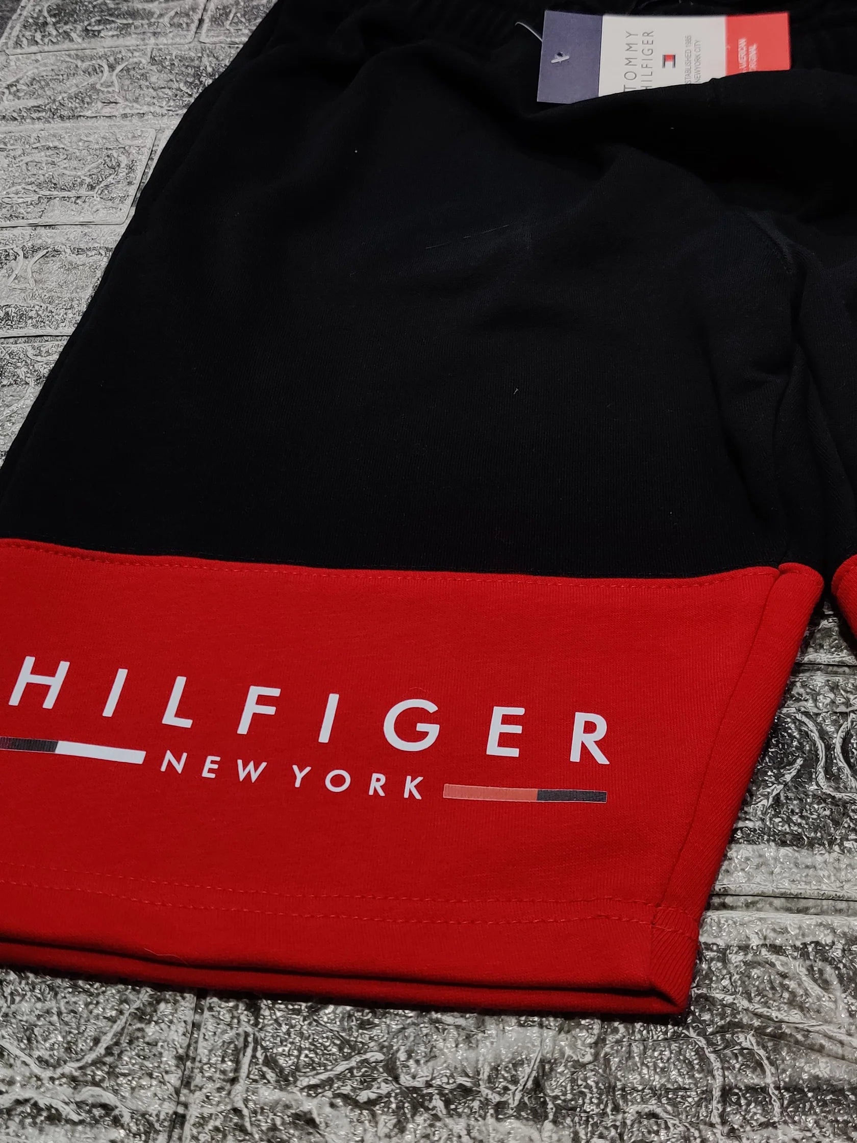Tommy Hilfiger
